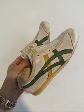 Onitsuka Tiger Mexico 66 Slip-On Kids size 1